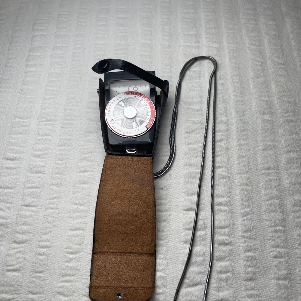Sekonic Auto-Lumi Model 86 Light Meter W/ Leather Case